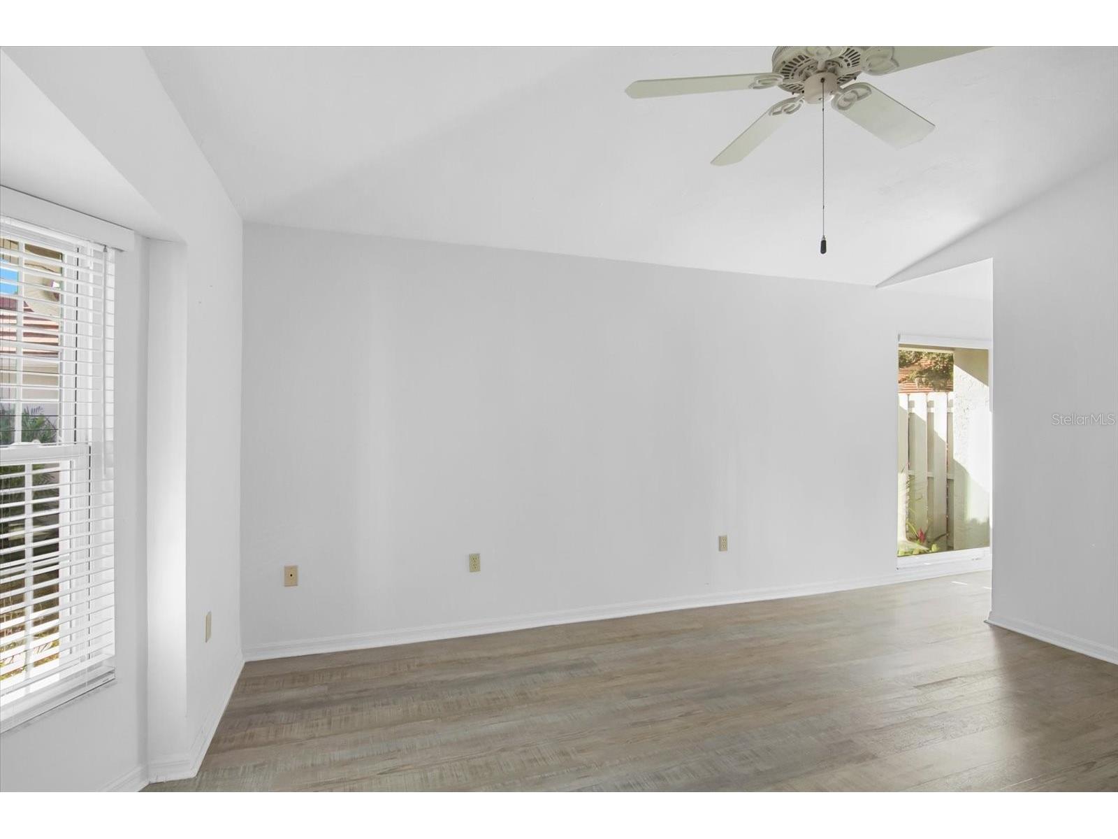 3117 Lake Park Lane #15 Sarasota FL 34231 A4671368 image19