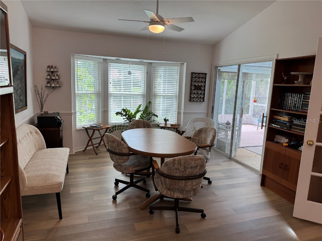 3117 Lake Park Lane #15 Sarasota FL 34231 A4671368 image6