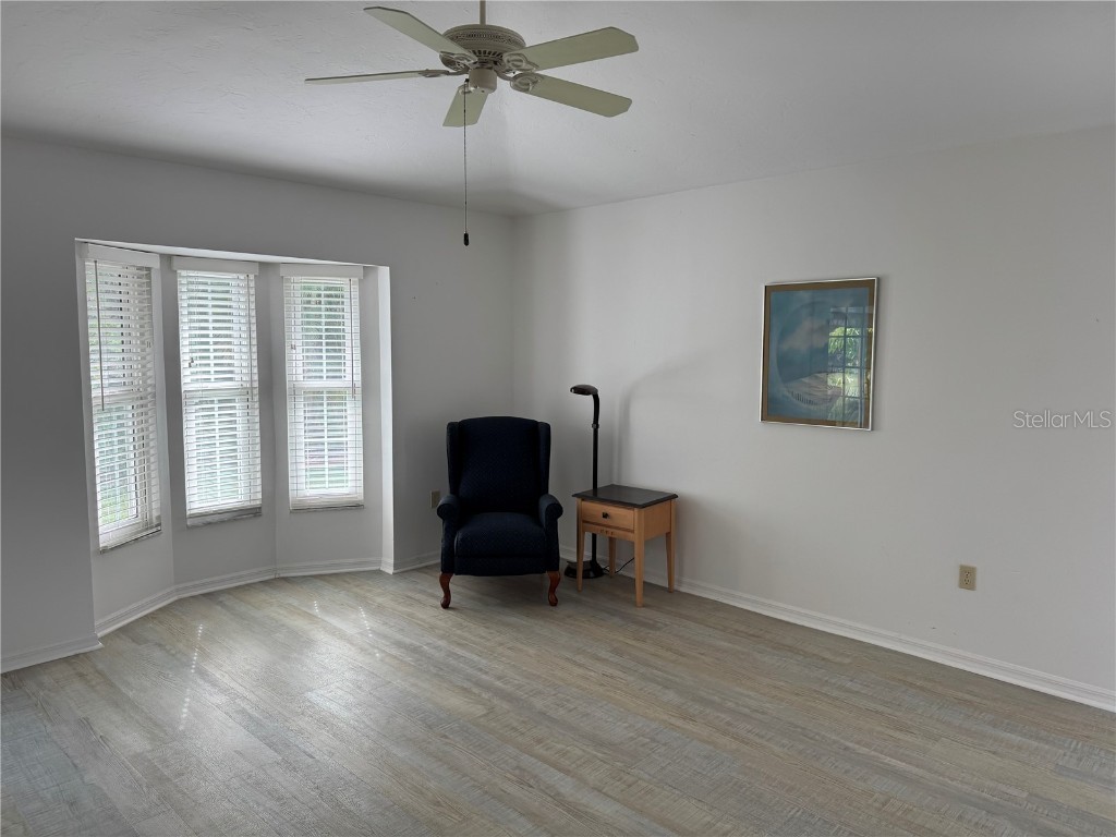 3117 Lake Park Lane #15 Sarasota FL 34231 A4671368 image7