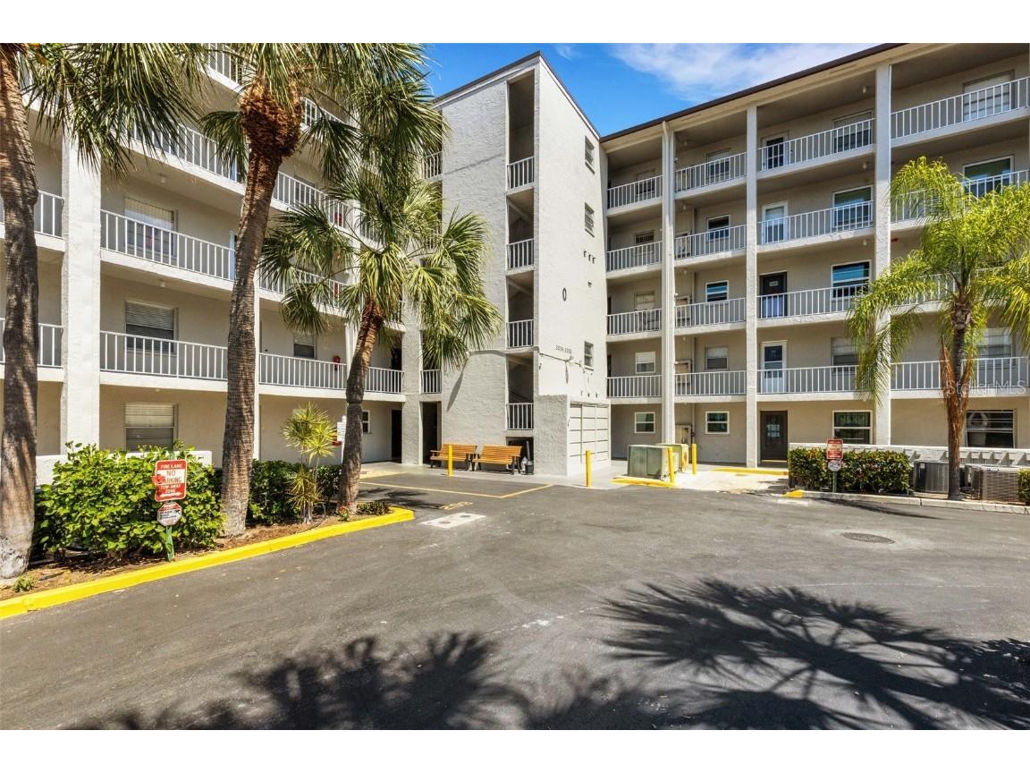 3118 Lake Bayshore Drive #O216 Bradenton FL 34205 A4667906 image1