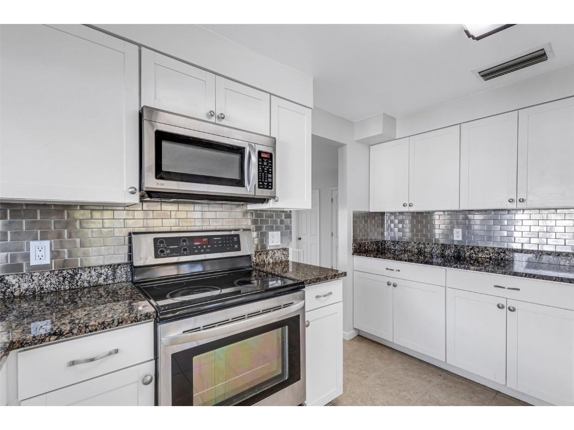 3119 Heatherwood Lane Sarasota FL 34235 A4670114 image38