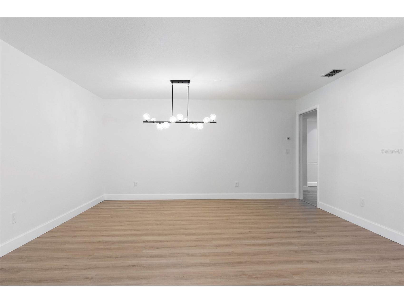 3119 Hyde Park Drive Clearwater FL 33761 TB8513061 image4