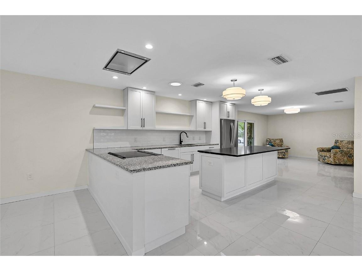 3119 Pinecrest Street Sarasota FL 34239 A4671289 image10