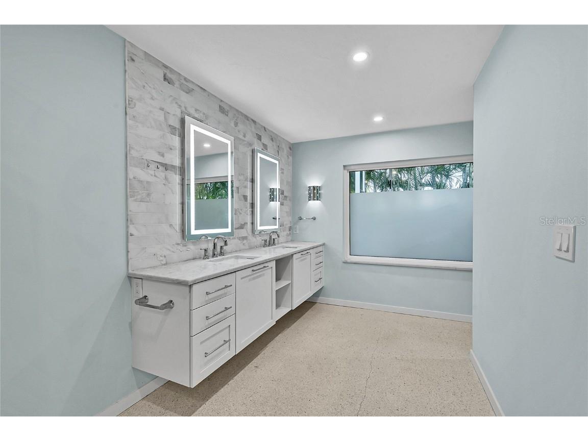 3119 Pinecrest Street Sarasota FL 34239 A4671289 image28