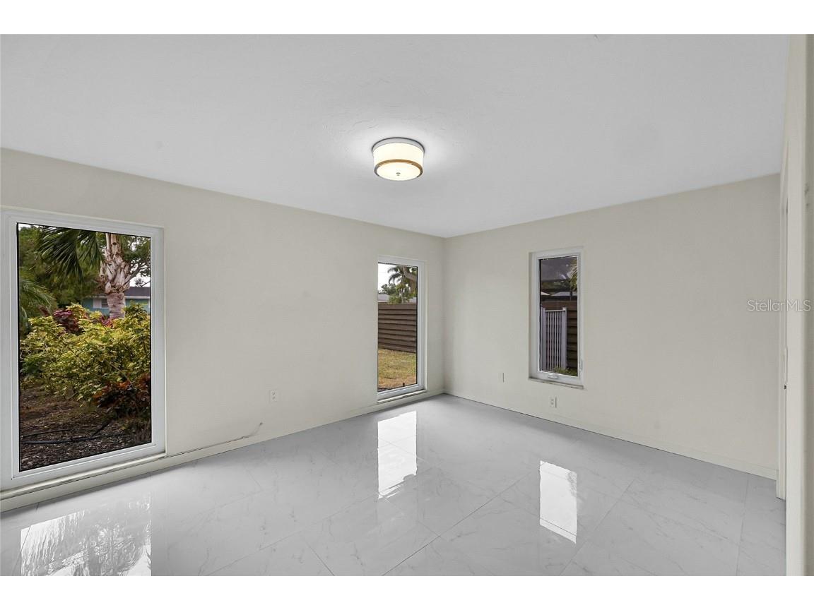 3119 Pinecrest Street Sarasota FL 34239 A4671289 image33