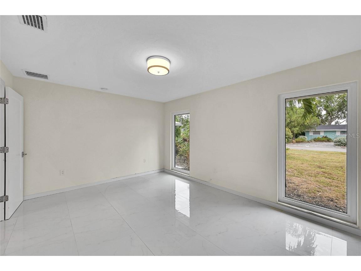 3119 Pinecrest Street Sarasota FL 34239 A4671289 image35