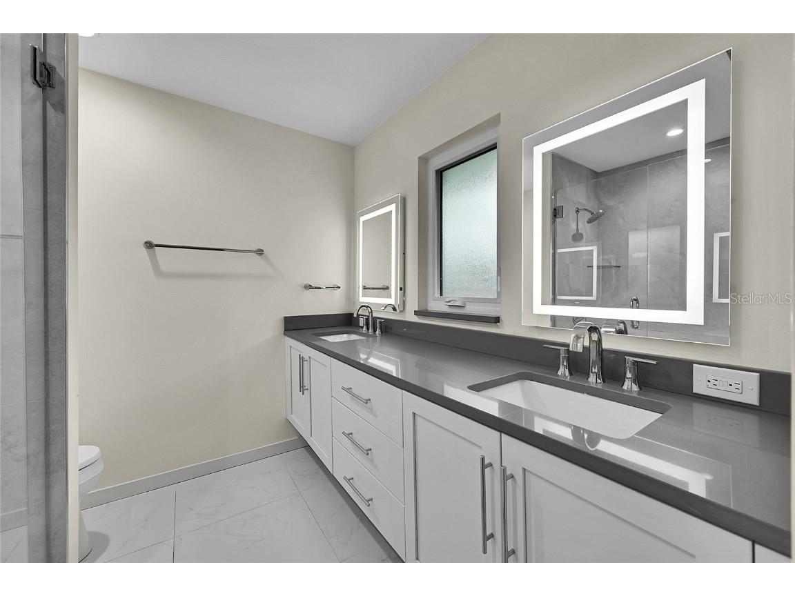 3119 Pinecrest Street Sarasota FL 34239 A4671289 image43