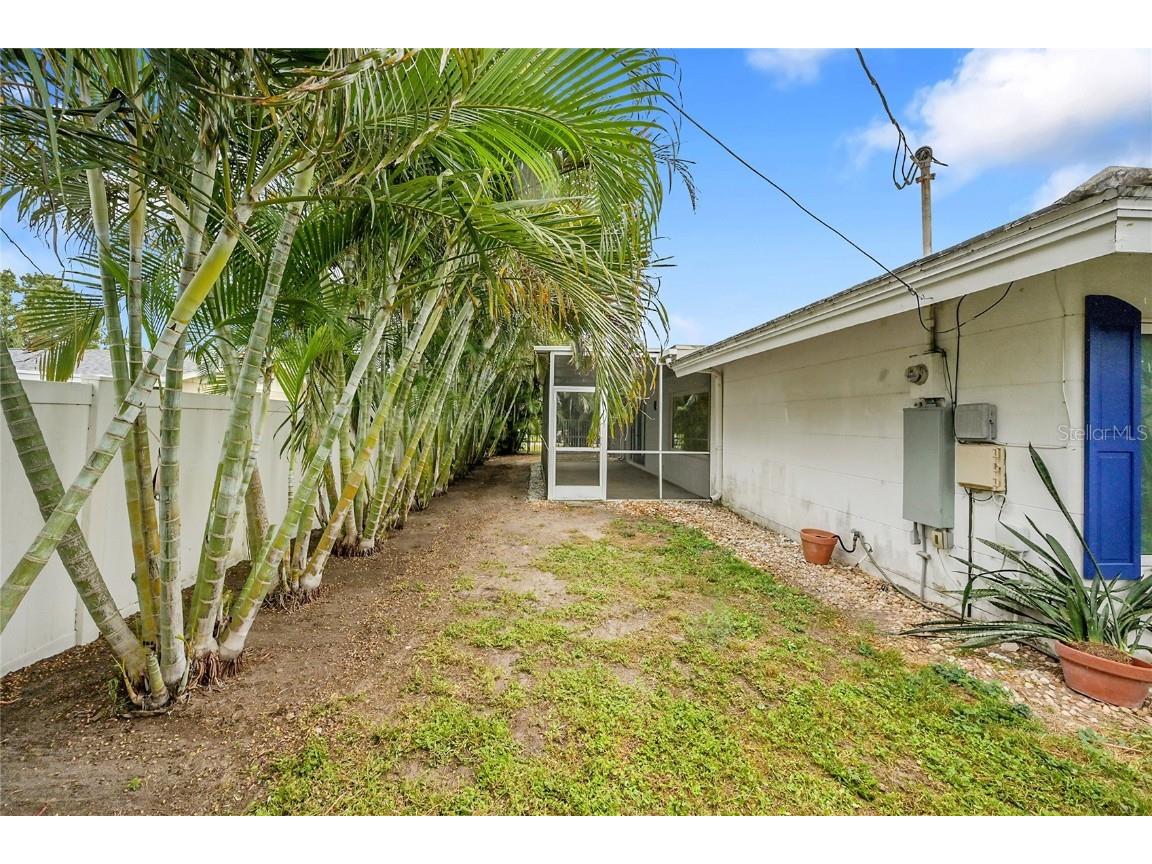 3119 Pinecrest Street Sarasota FL 34239 A4671289 image54