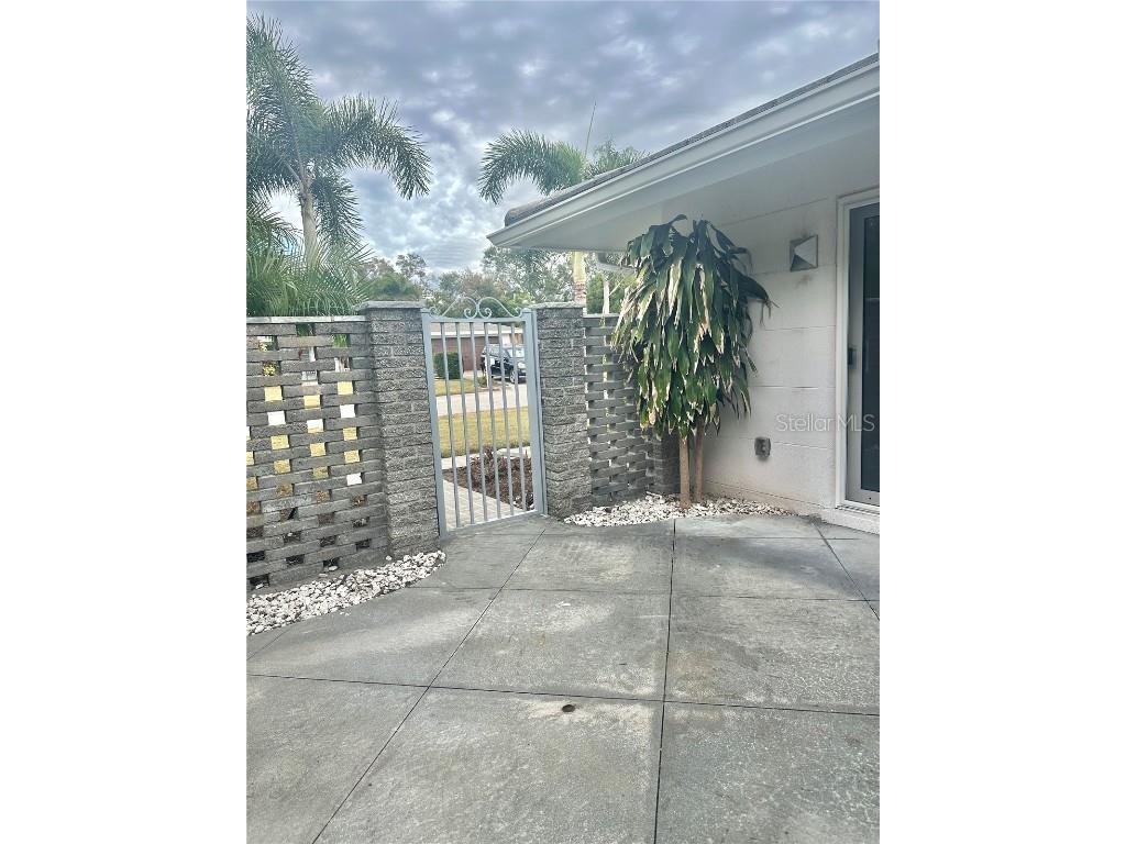 3119 Pinecrest Street Sarasota FL 34239 A4671289 image8