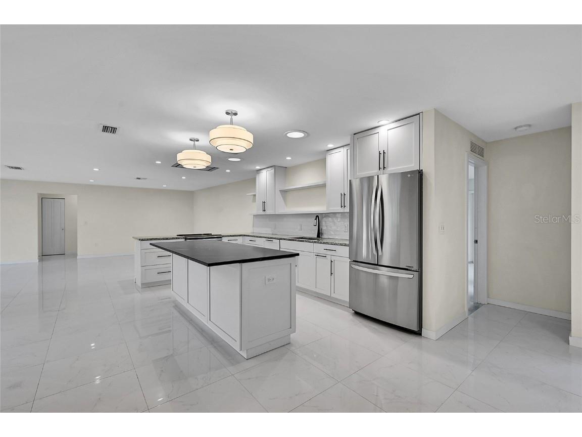 3119 Pinecrest Street Sarasota FL 34239 A4671289 image9