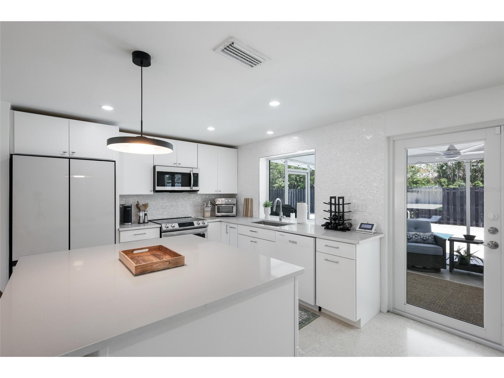 3119 Rose Street Sarasota FL 34239 A4694570 image11