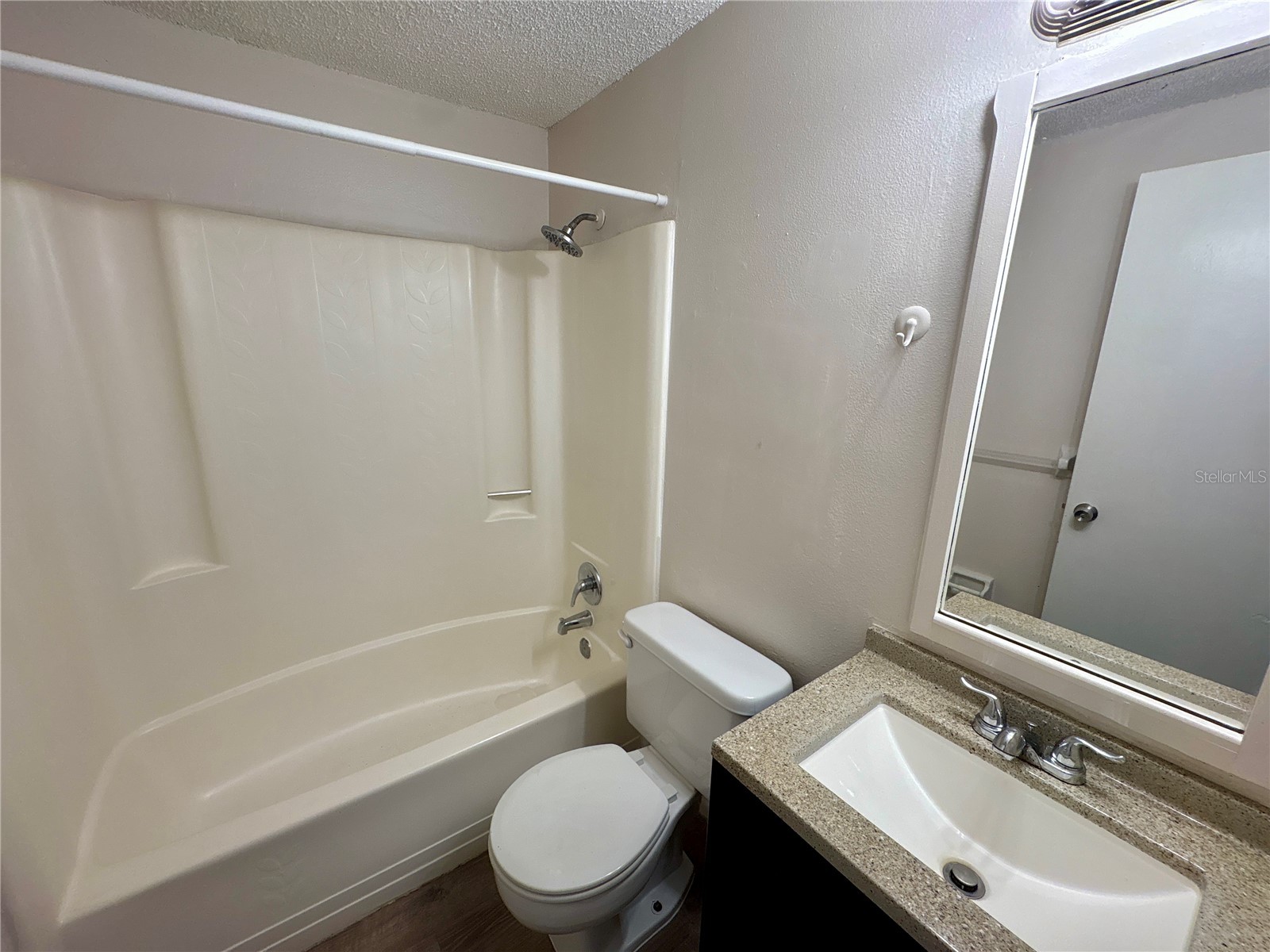 312 57th Avenue Drive E #B Bradenton FL 34203 A4695903 image12