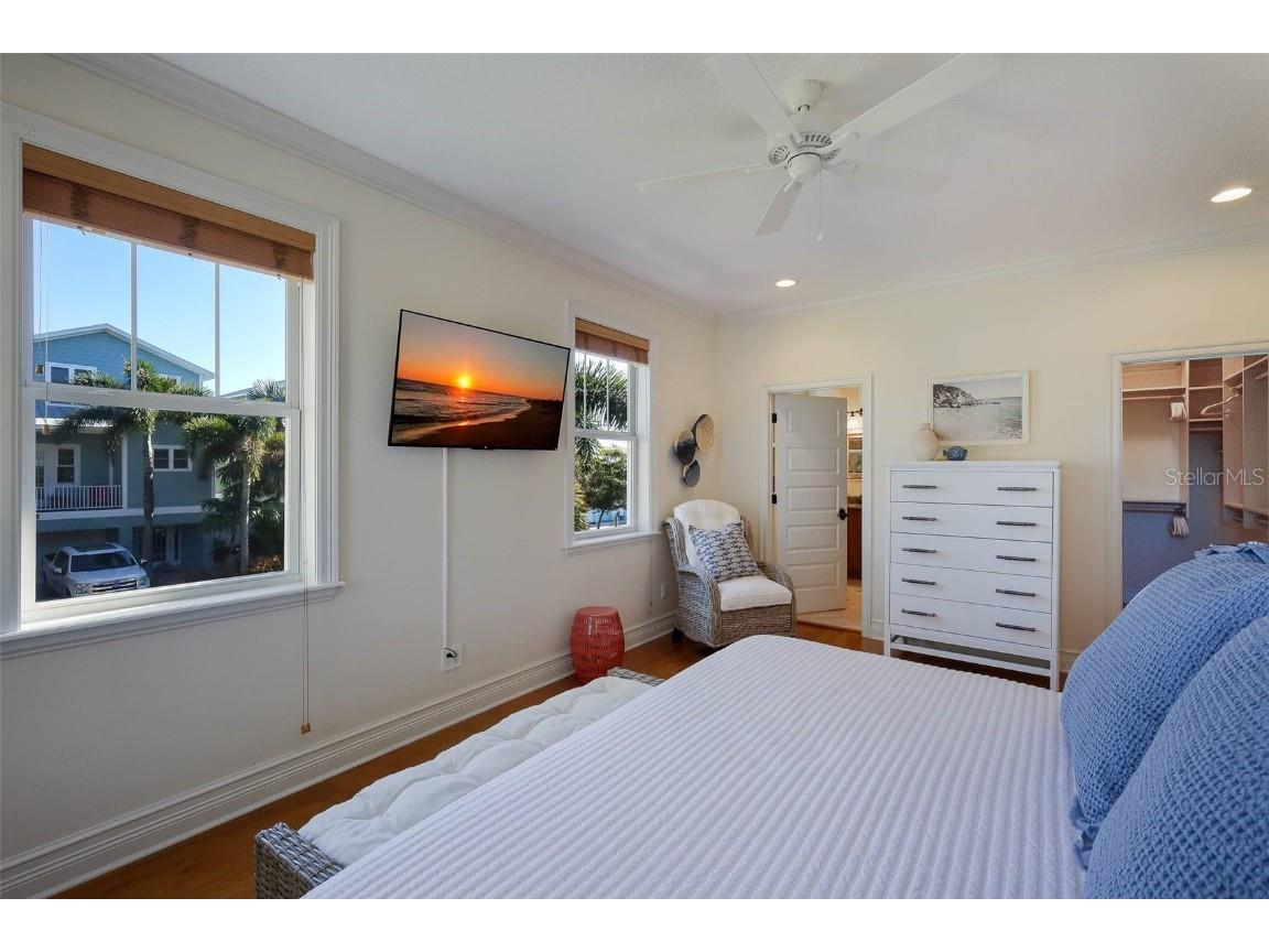 312 61st Street #B Holmes Beach FL 34217 A4634197 image10