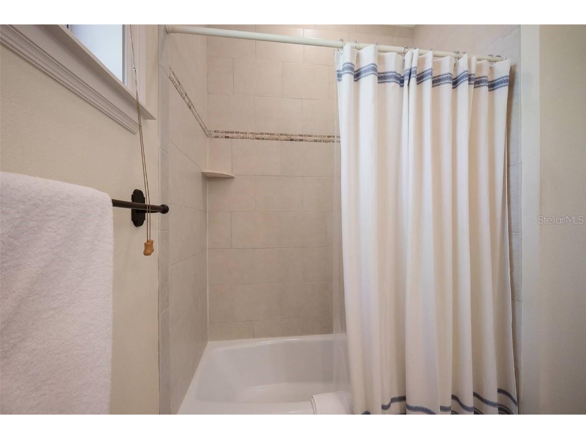 312 61st Street #B Holmes Beach FL 34217 A4634197 image11