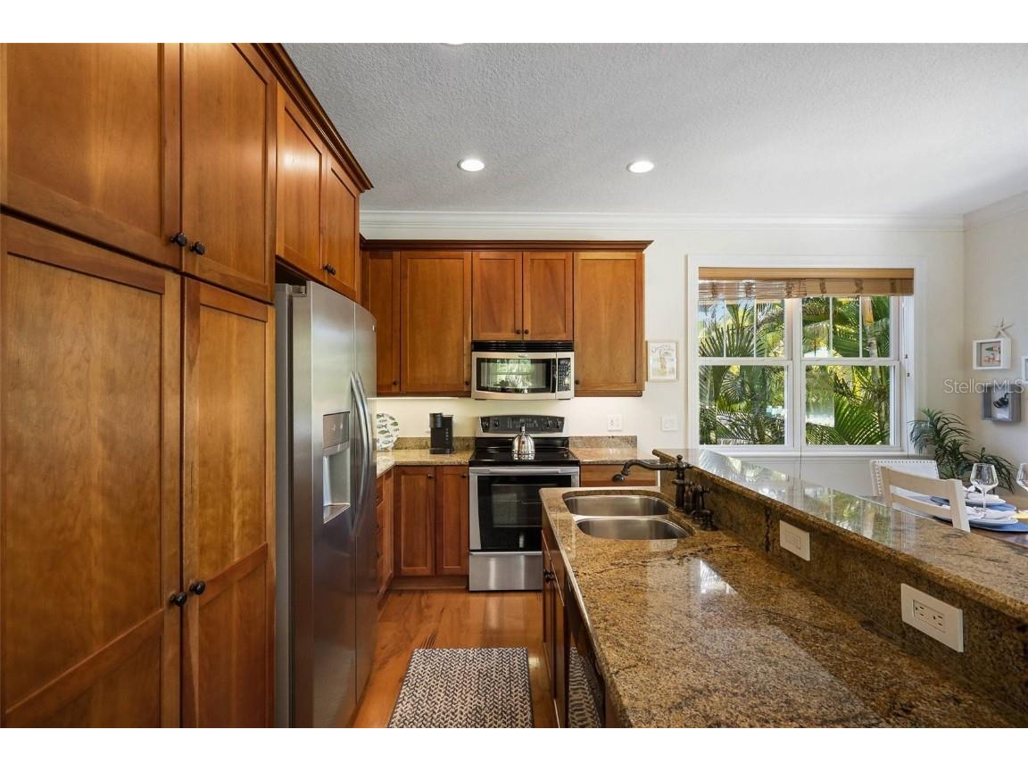 312 61st Street #B Holmes Beach FL 34217 A4634197 image5