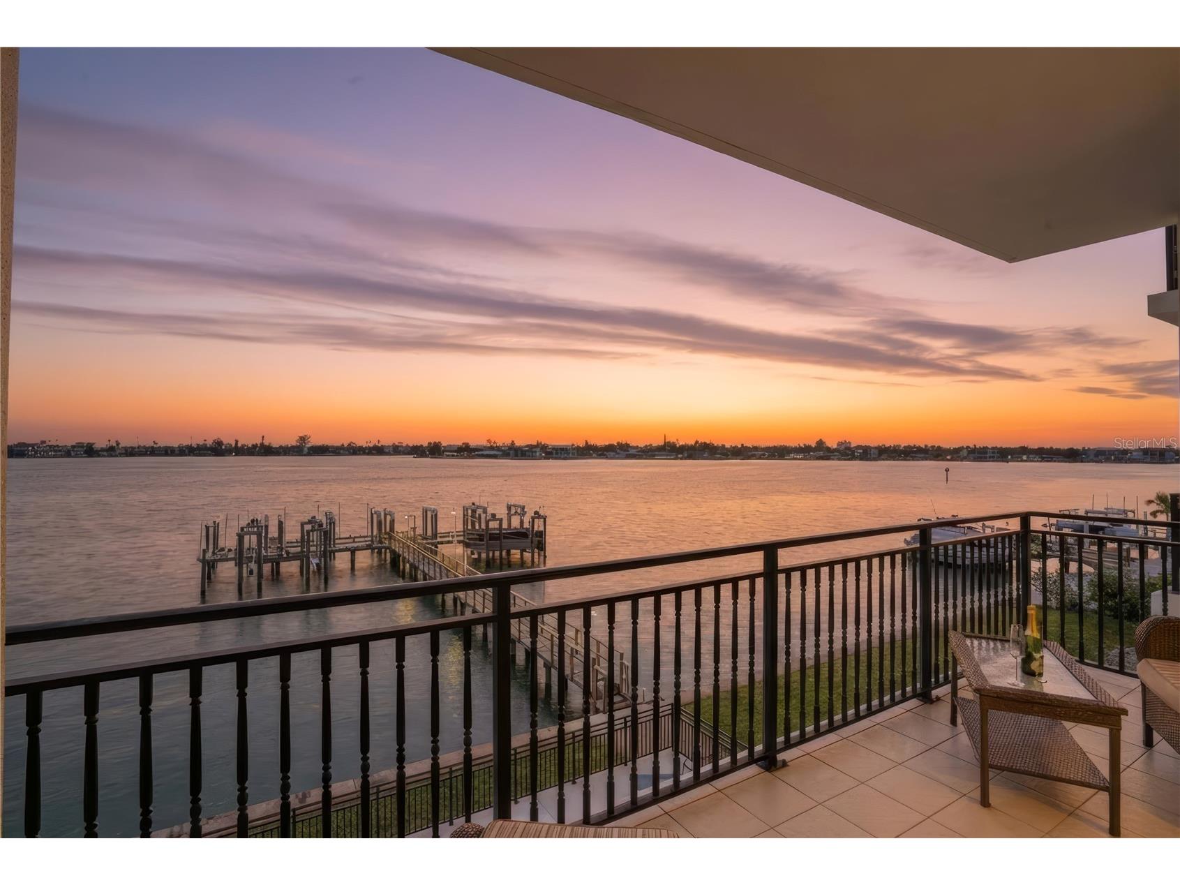 312 8th Avenue N #203 Tierra Verde FL 33715 - PASS-A-GRILL CHANNEL TB8472918 image1