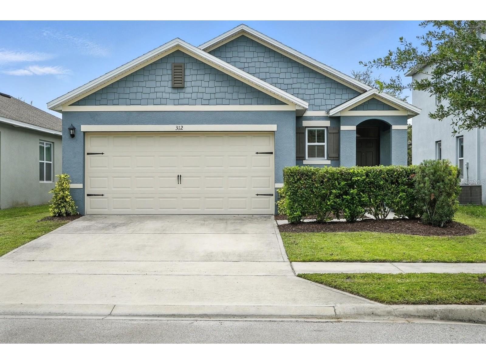 312 Charles Drive Deland FL 32724 V4947631 image1