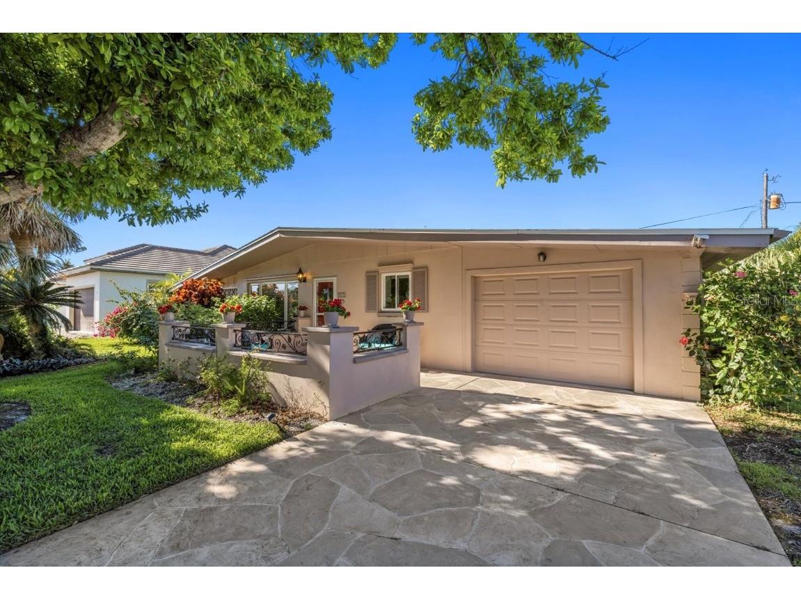 312 Circle Drive Venice FL 34285 - GULF OF MEXICO N6131934 image1