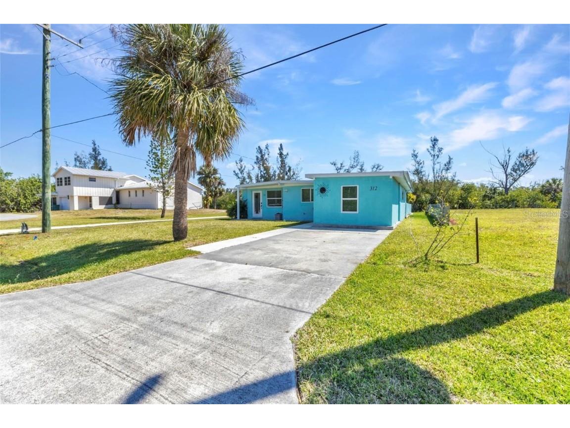 312 Darst Avenue Punta Gorda FL 33950 C7517074 image3