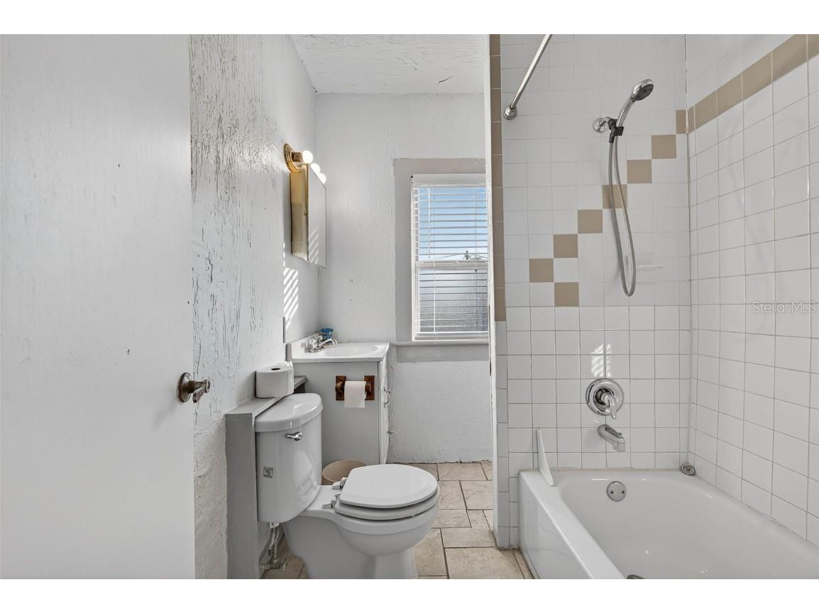 312 E Orange Street #B Tarpon Springs FL 34689 W7880911 image19