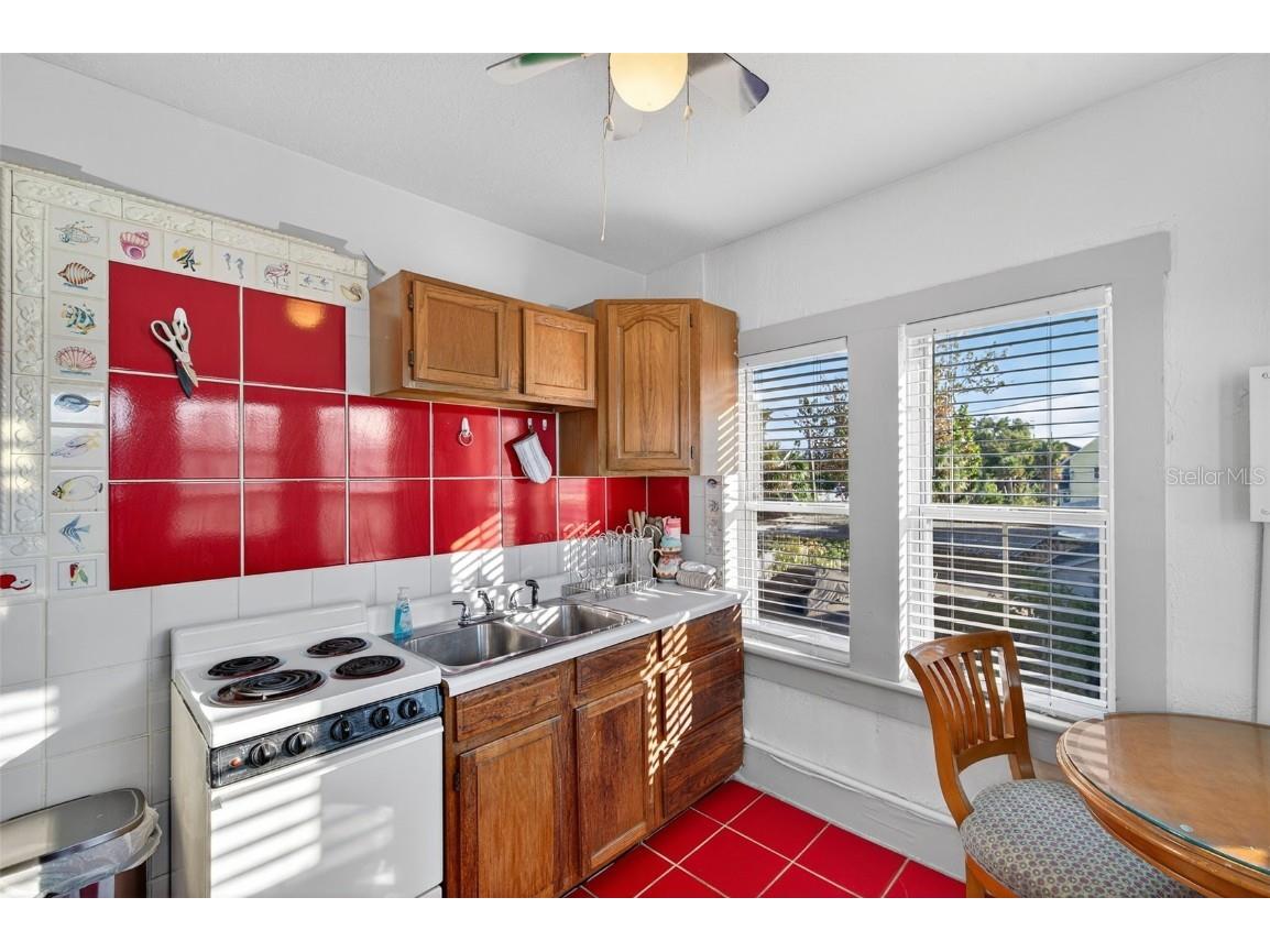 312 E Orange Street #B Tarpon Springs FL 34689 W7880911 image22