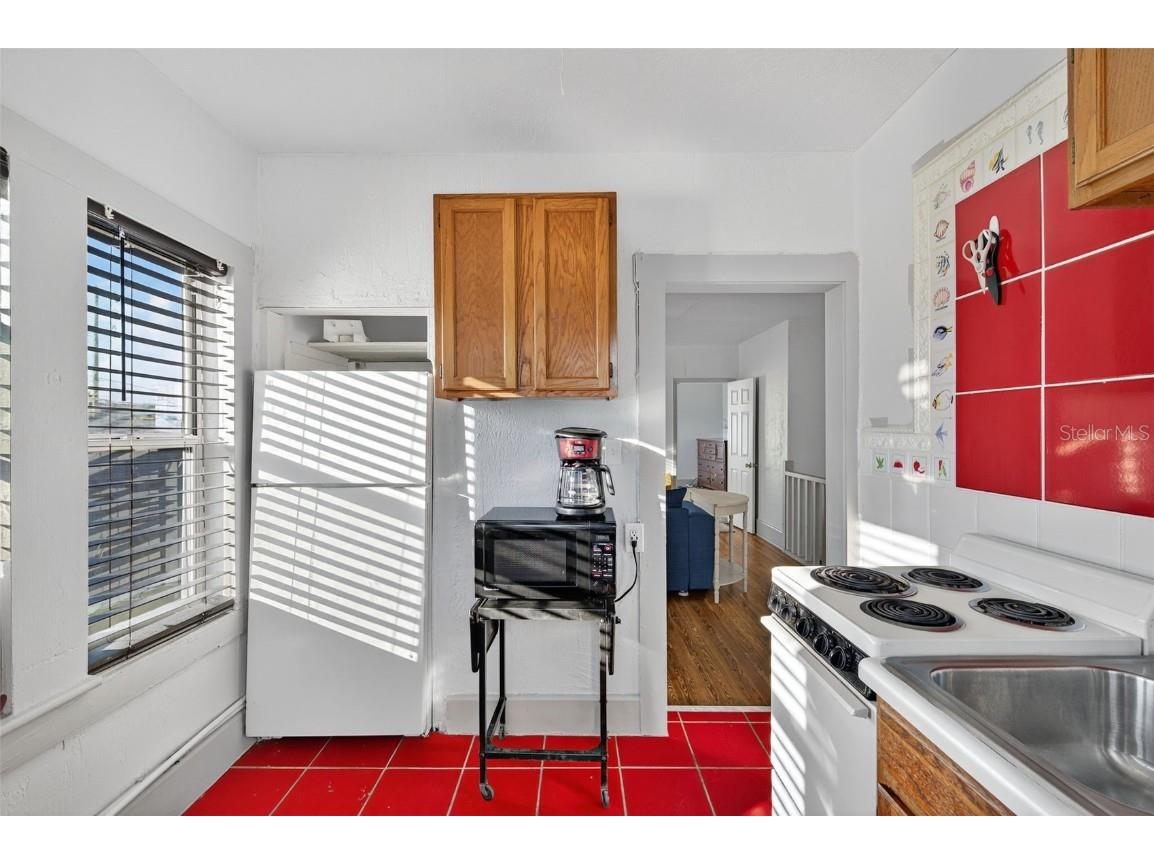 312 E Orange Street #B Tarpon Springs FL 34689 W7880911 image24