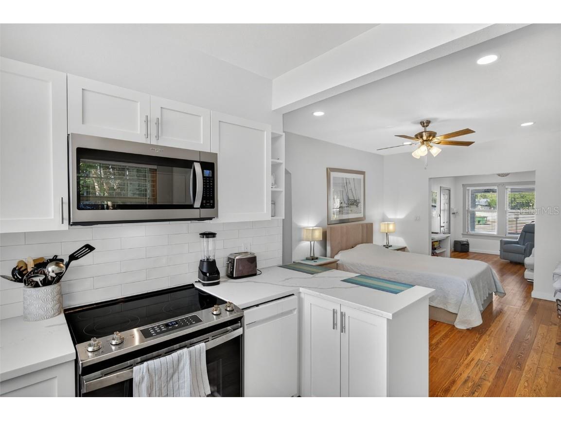 312 E Orange Street #B Tarpon Springs FL 34689 W7880911 image56