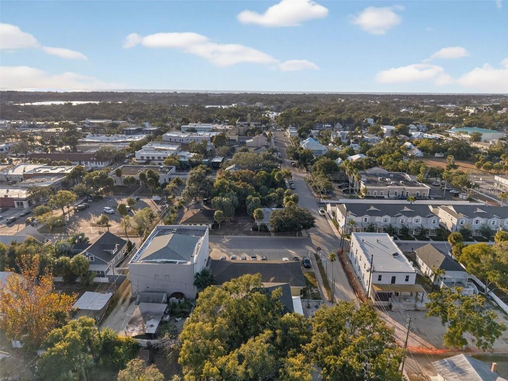 312 E Orange Street #B Tarpon Springs FL 34689 W7880911 image79