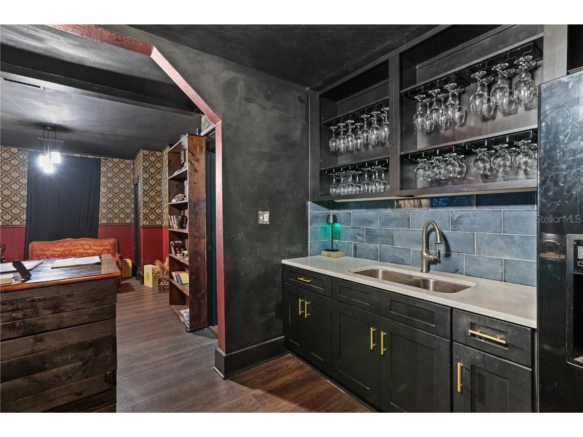 312 E Tarpon Avenue Tarpon Springs FL 34689 TB8454234 image20