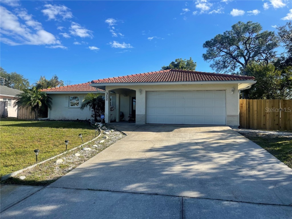 312 Lantana Avenue Sarasota FL 34243 A4556362 image1