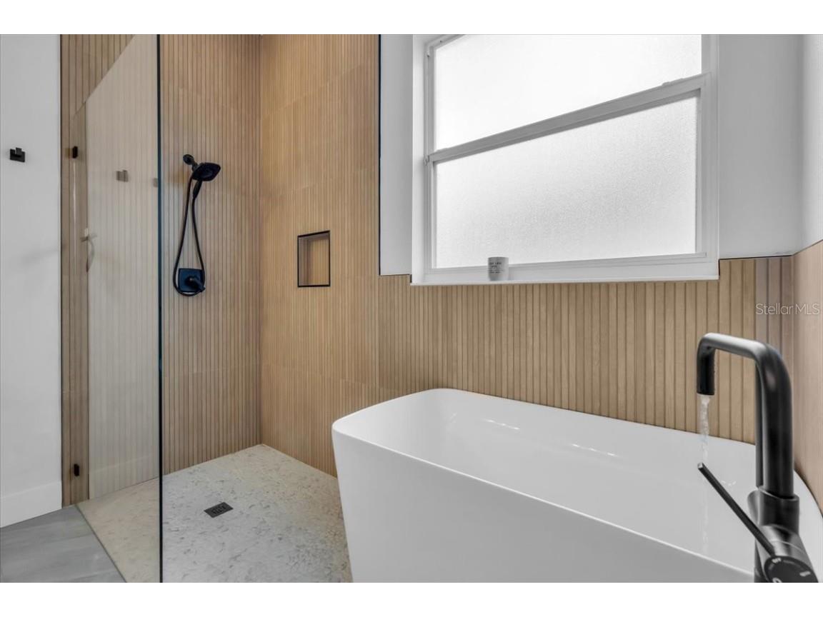 312 Londonderry Drive Sarasota FL 34240 A4673558 image20