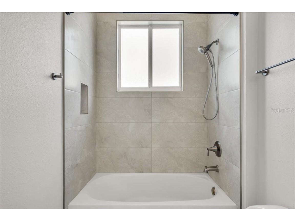 312 Londonderry Drive Sarasota FL 34240 A4673558 image28