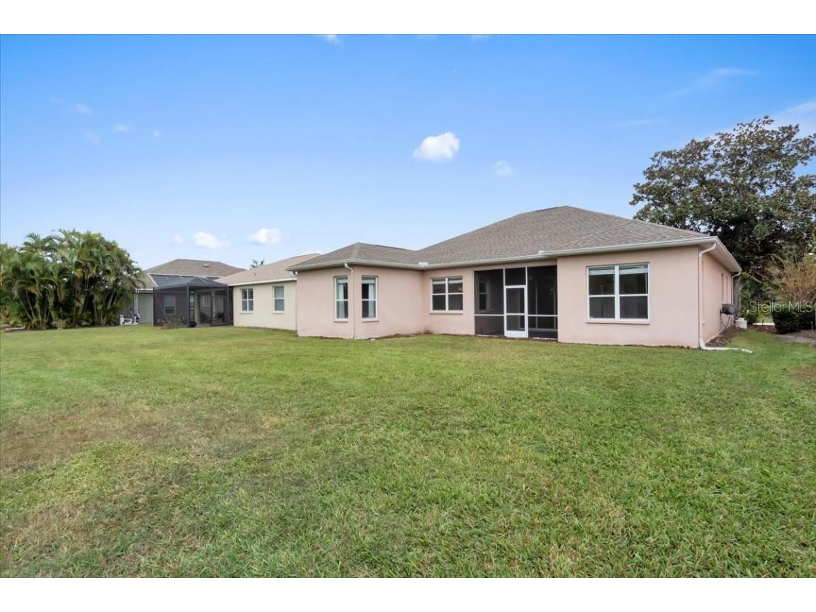 312 Londonderry Drive Sarasota FL 34240 A4673558 image37