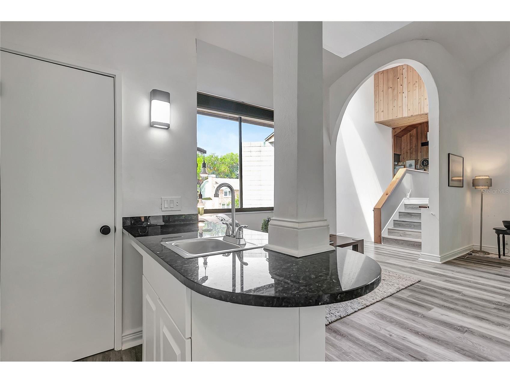 312 S Riverhills Drive Tampa FL 33617 TB8519211 image10