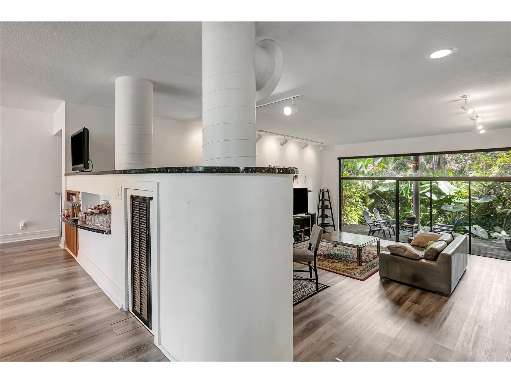 312 S Riverhills Drive Tampa FL 33617 TB8519211 image14