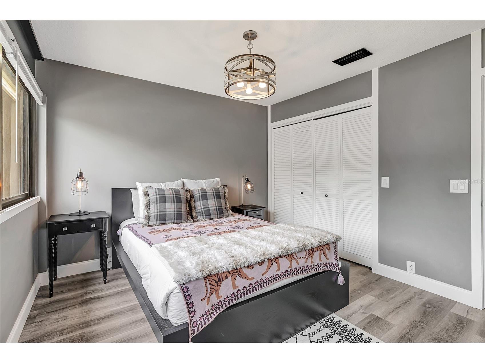 312 S Riverhills Drive Tampa FL 33617 TB8519211 image16