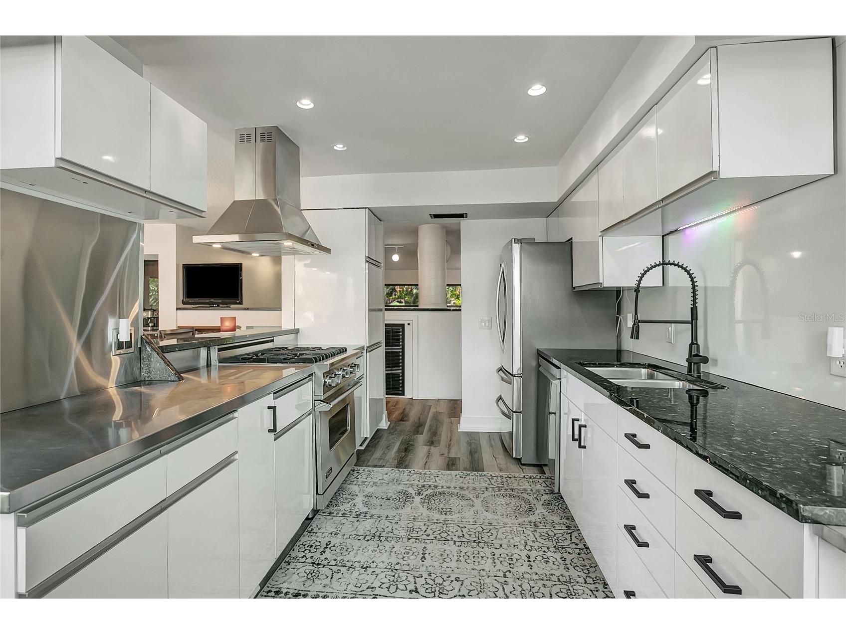312 S Riverhills Drive Tampa FL 33617 TB8519211 image24