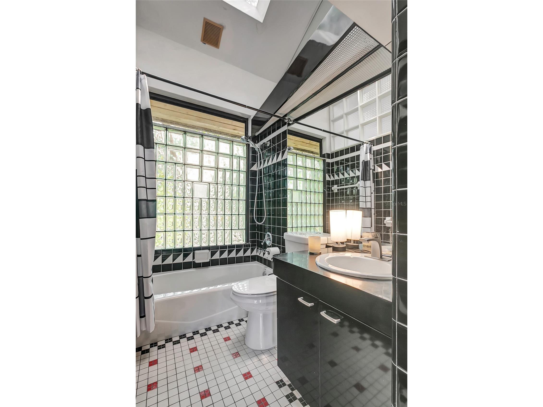 312 S Riverhills Drive Tampa FL 33617 TB8519211 image31