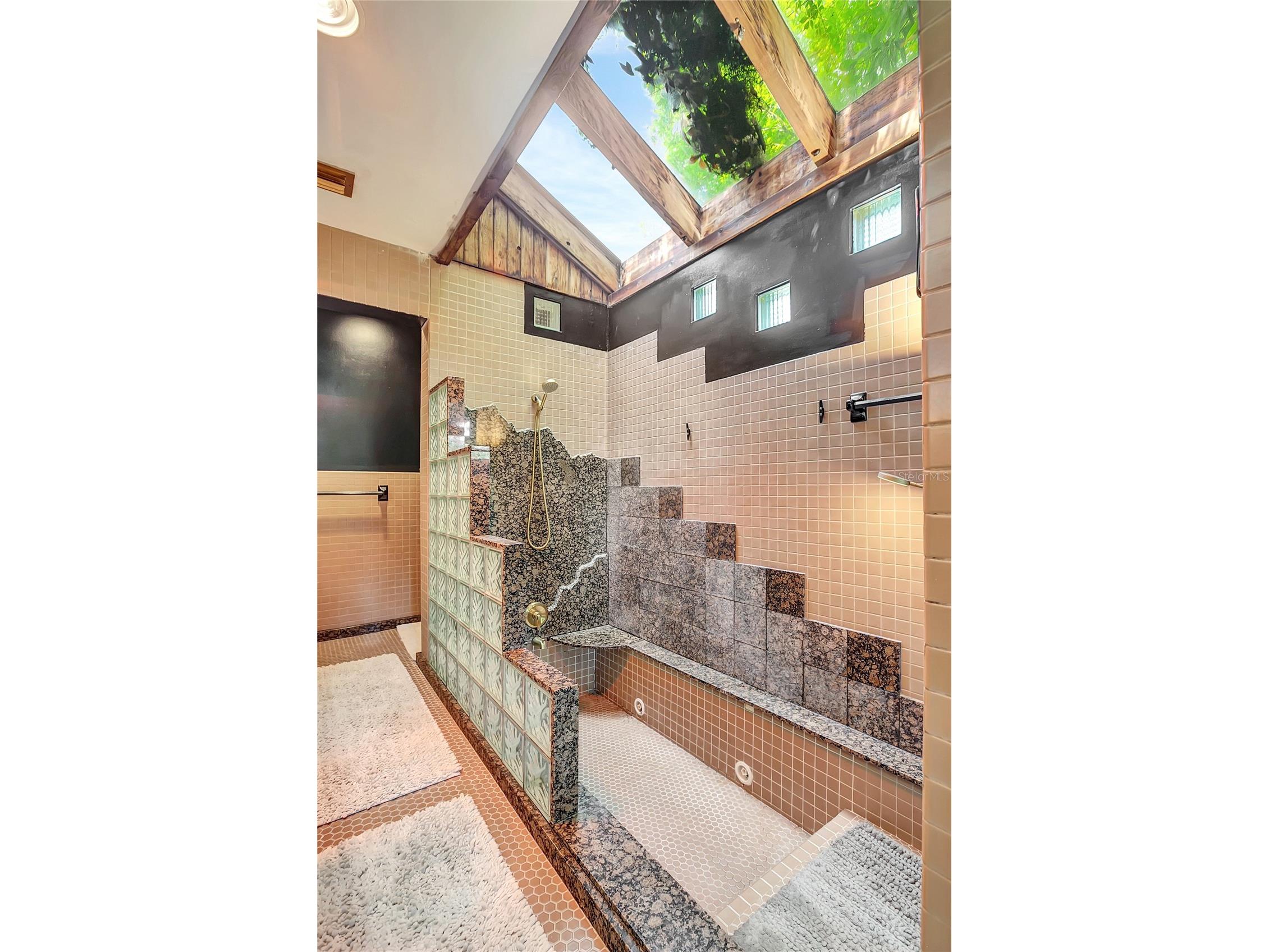 312 S Riverhills Drive Tampa FL 33617 TB8519211 image80