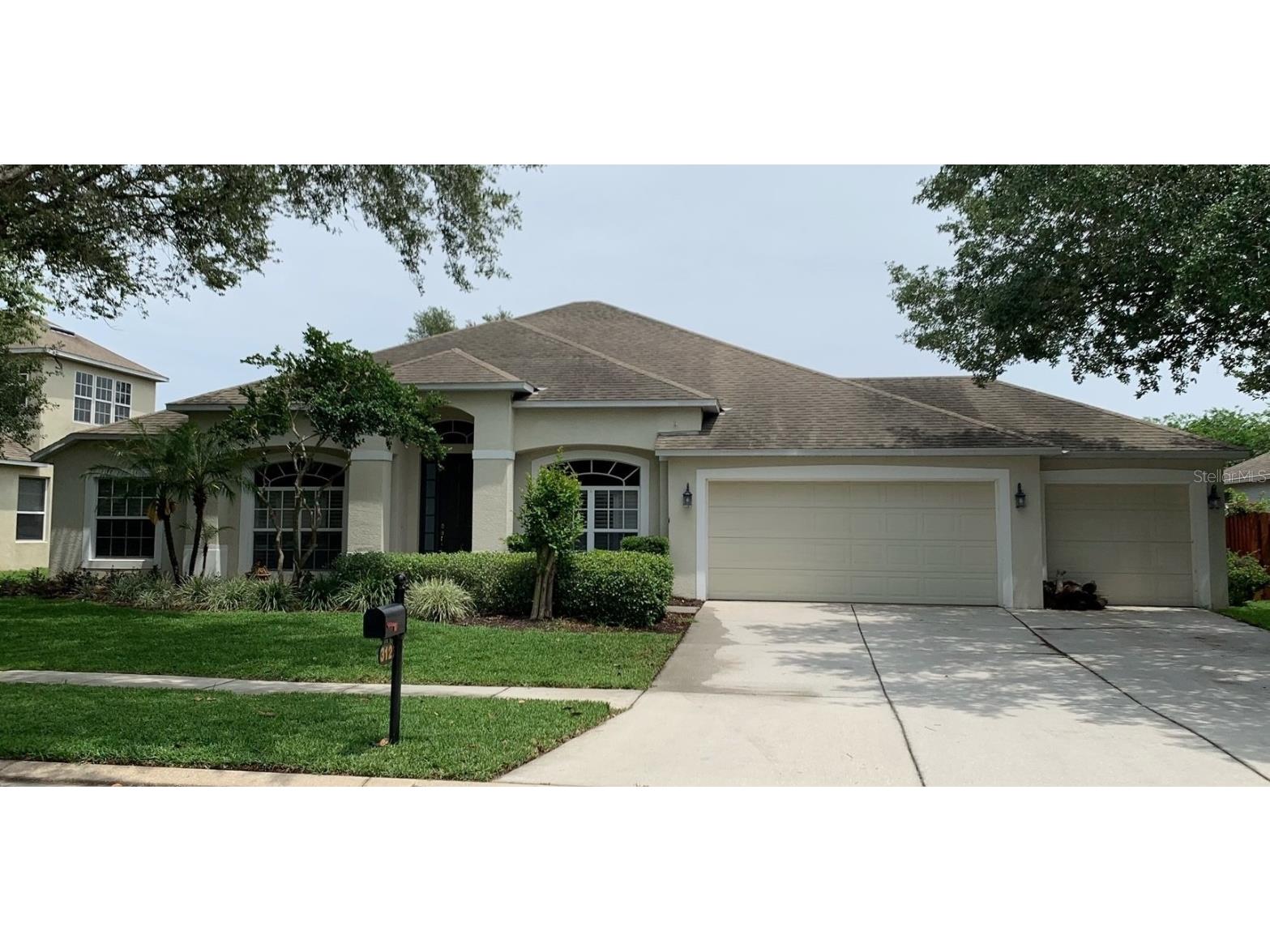 312 Savannah Oaks Place Seffner FL 33584 T3437990 image1