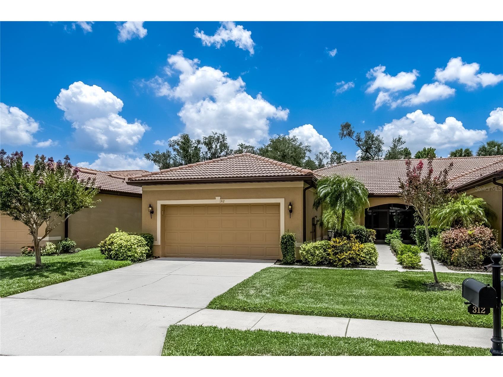 312 Seneca Falls Drive Apollo Beach FL 33572 TB8517512 image1
