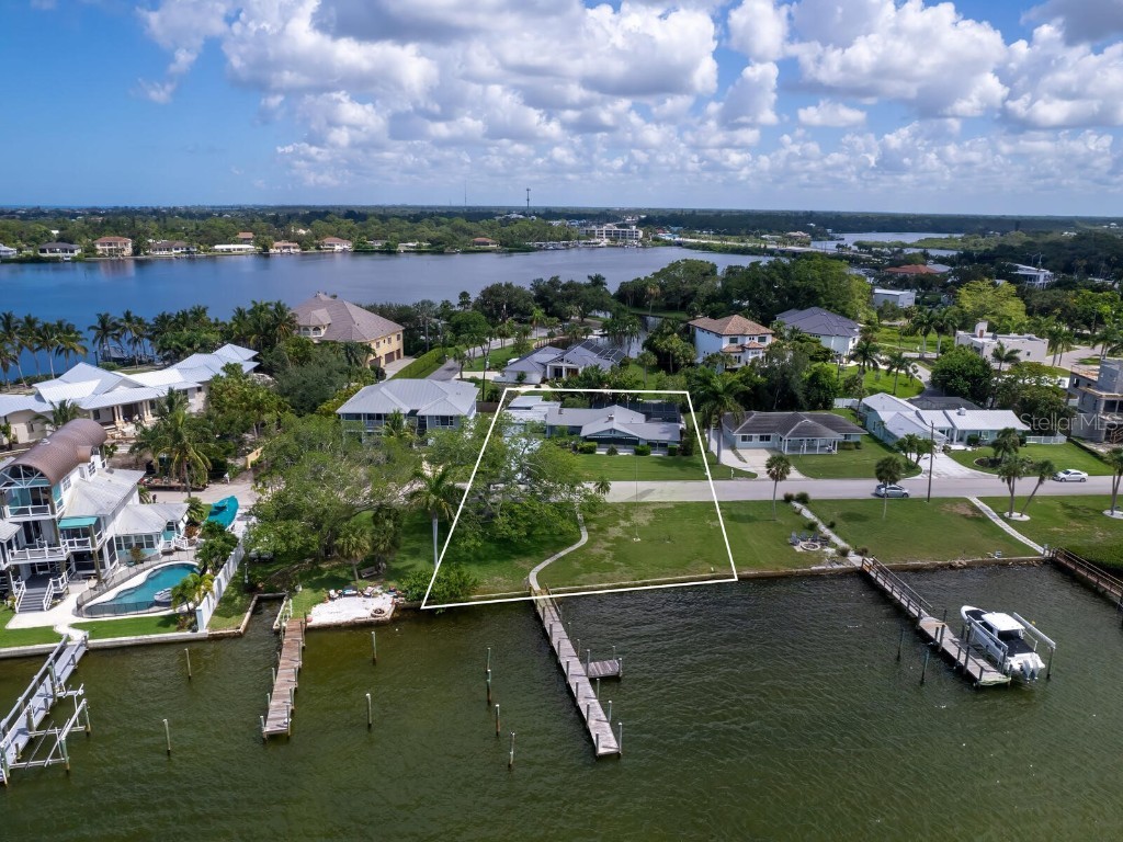 312 Sunrise Drive Nokomis FL 34275 - ROBERTS BAY A4616416 image1