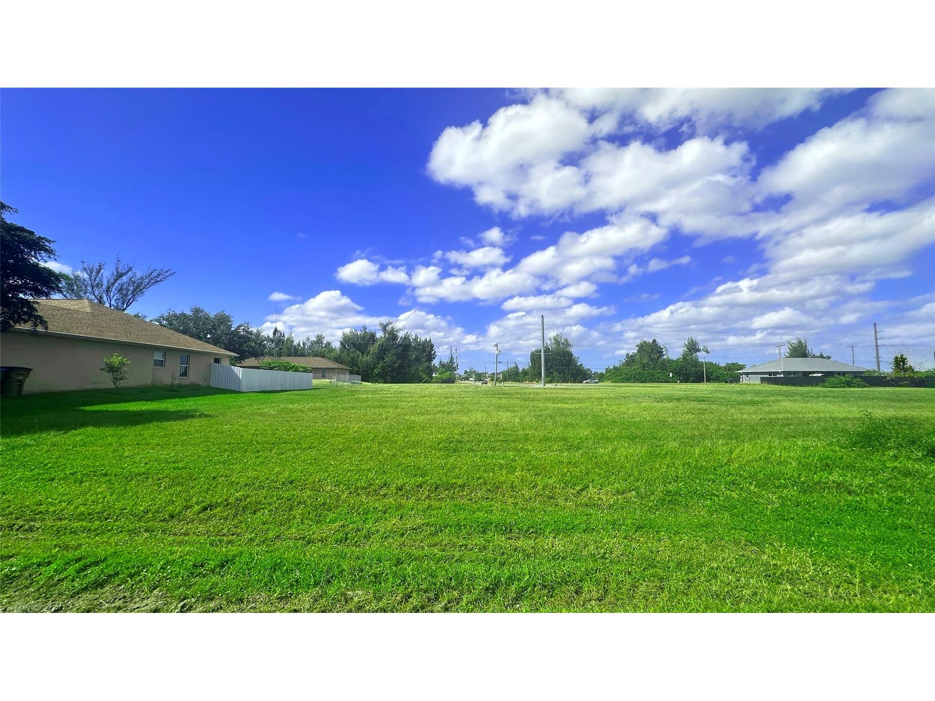 312 SW 15th Street Cape Coral FL 33991 A4697326 image1