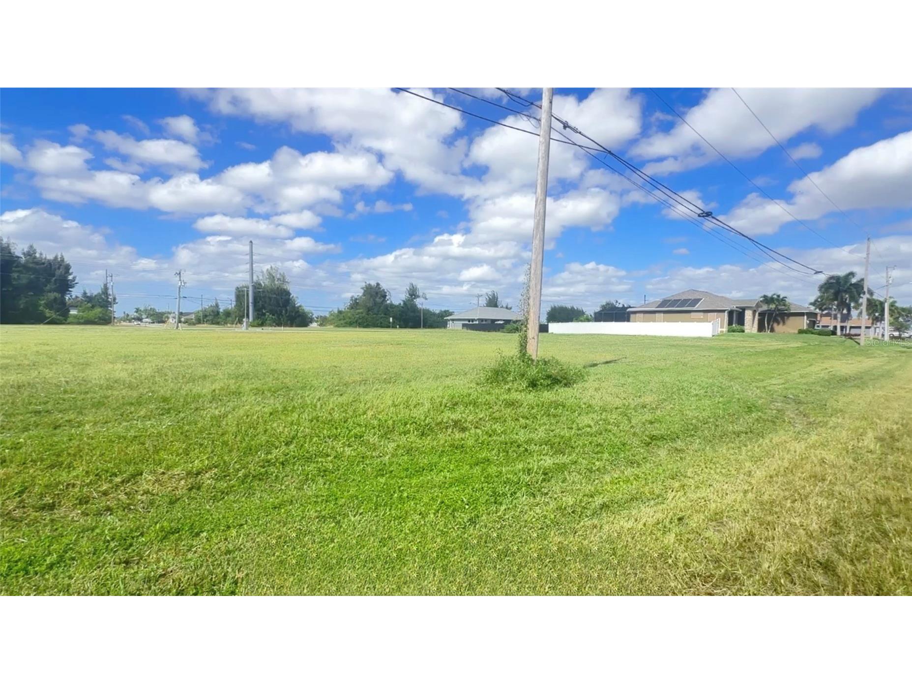 312 SW 15th Street Cape Coral FL 33991 A4697326 image2