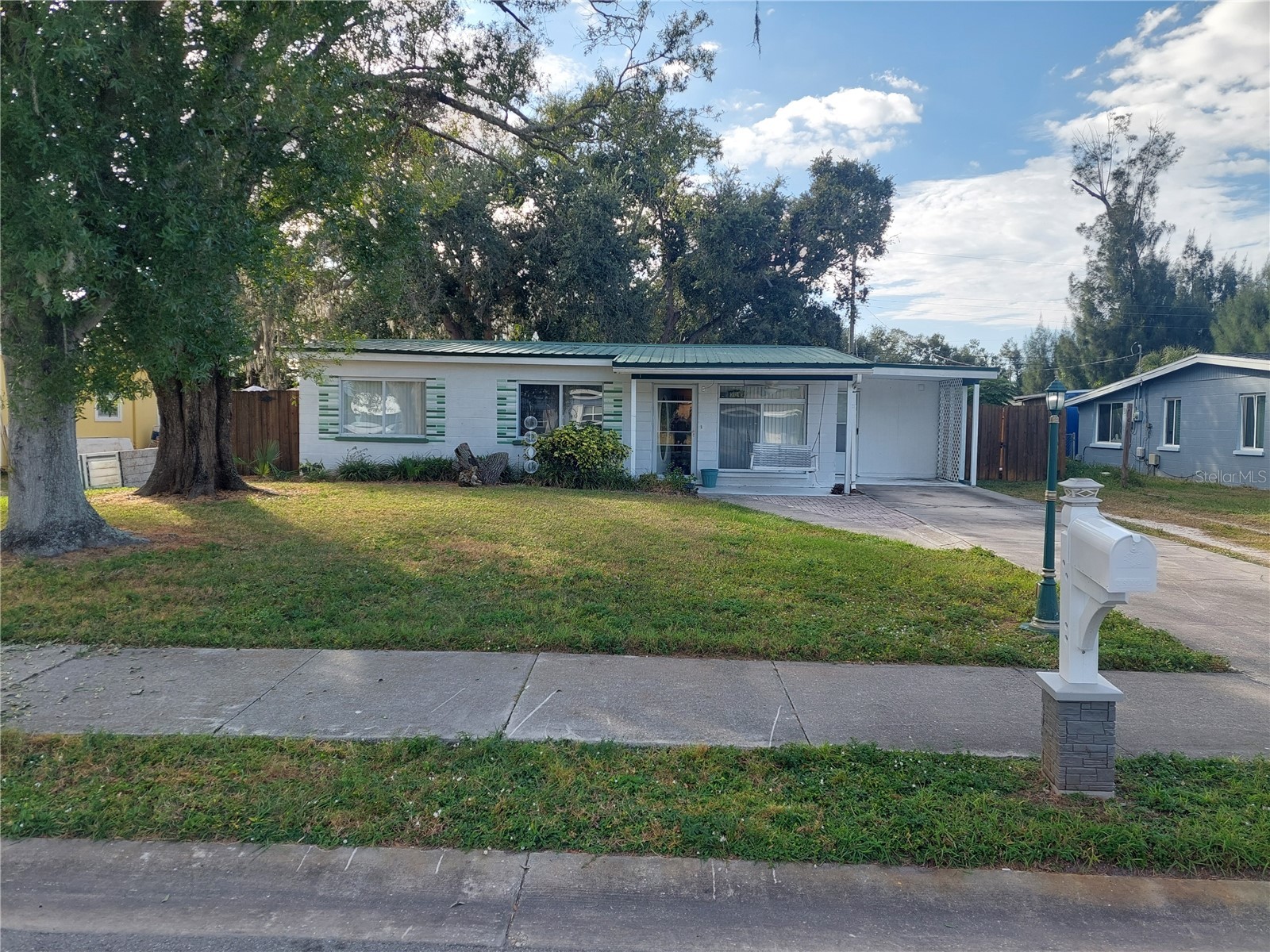 312 W Cornelius Circle Sarasota FL 34232 A4674676 image1