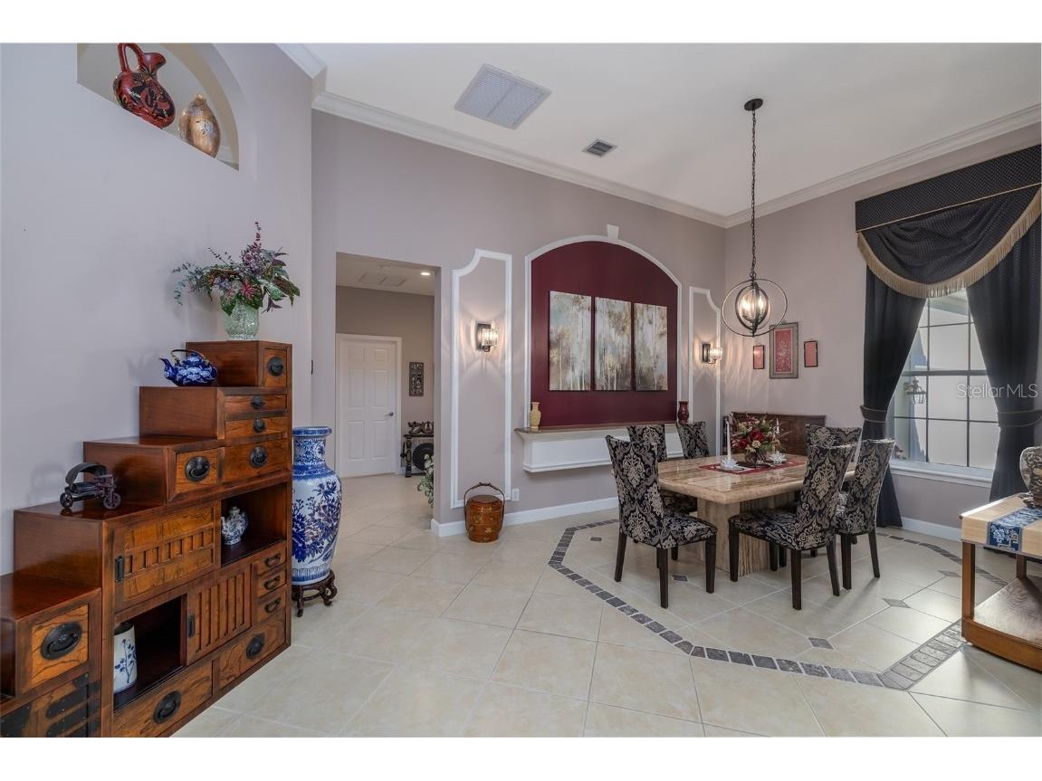 312 W Lake Victoria Circle Deland FL 32724 - Lake Victoria V4946298 image12