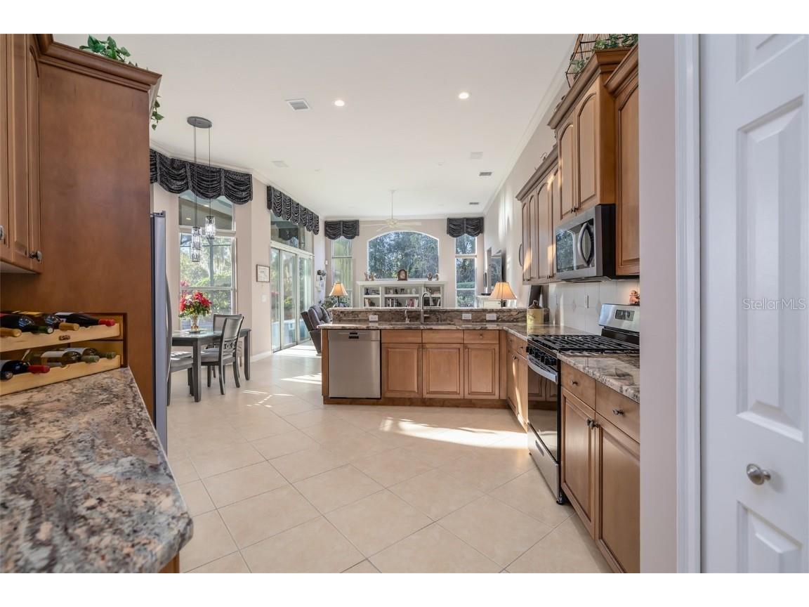 312 W Lake Victoria Circle Deland FL 32724 - Lake Victoria V4946298 image19