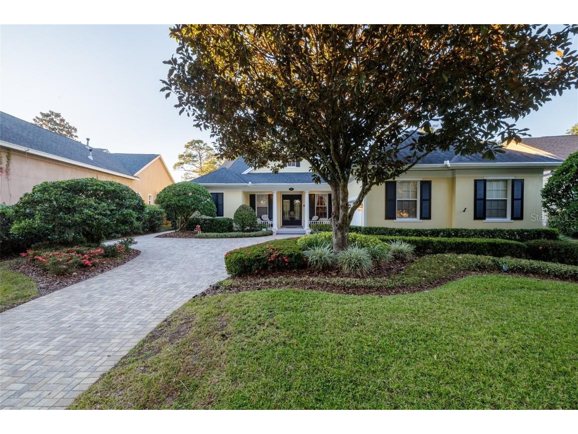 312 W Lake Victoria Circle Deland FL 32724 - Lake Victoria V4946298 image2