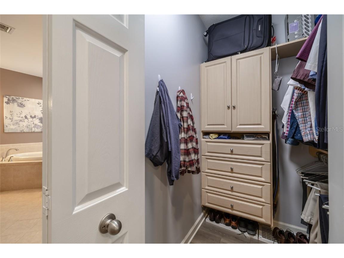 312 W Lake Victoria Circle Deland FL 32724 - Lake Victoria V4946298 image27