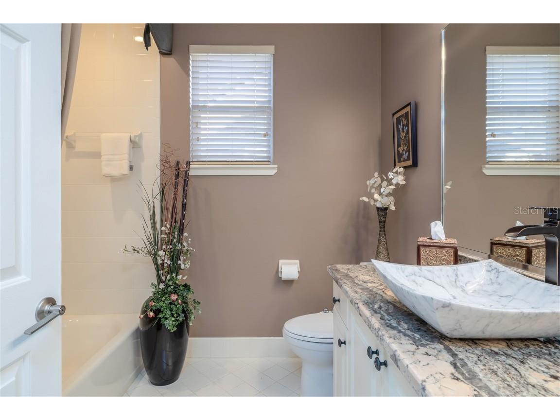 312 W Lake Victoria Circle Deland FL 32724 - Lake Victoria V4946298 image34